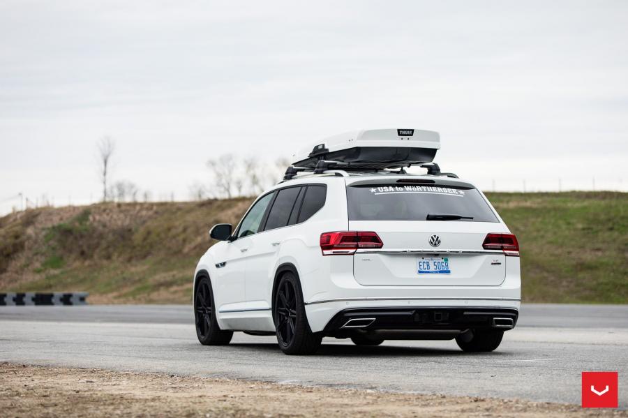 Volkswagen Atlas R-Line on Vossen Wheels (CV10) 2019 года  (фото 46 из 53)